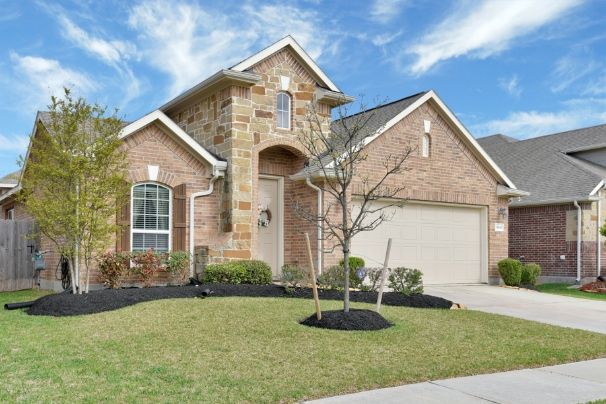 https://DustinBruce.NewConstructionHomesForYou.com